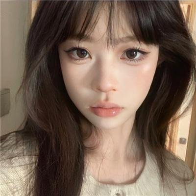墙里的女人